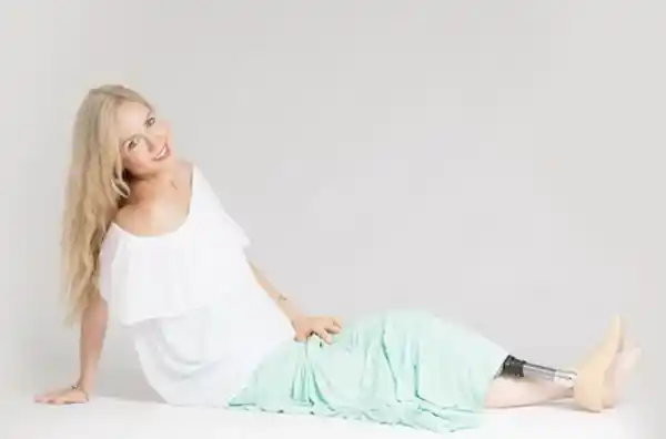Lisa Cox - Author
